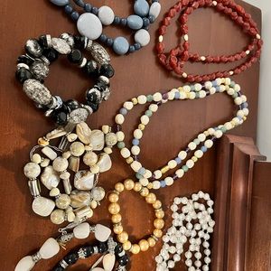 8pc lot of Beautiful Beaded Jewelry